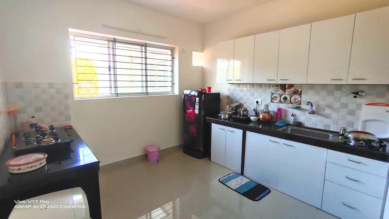 305 Home Stay Mangalore Buitenkant foto