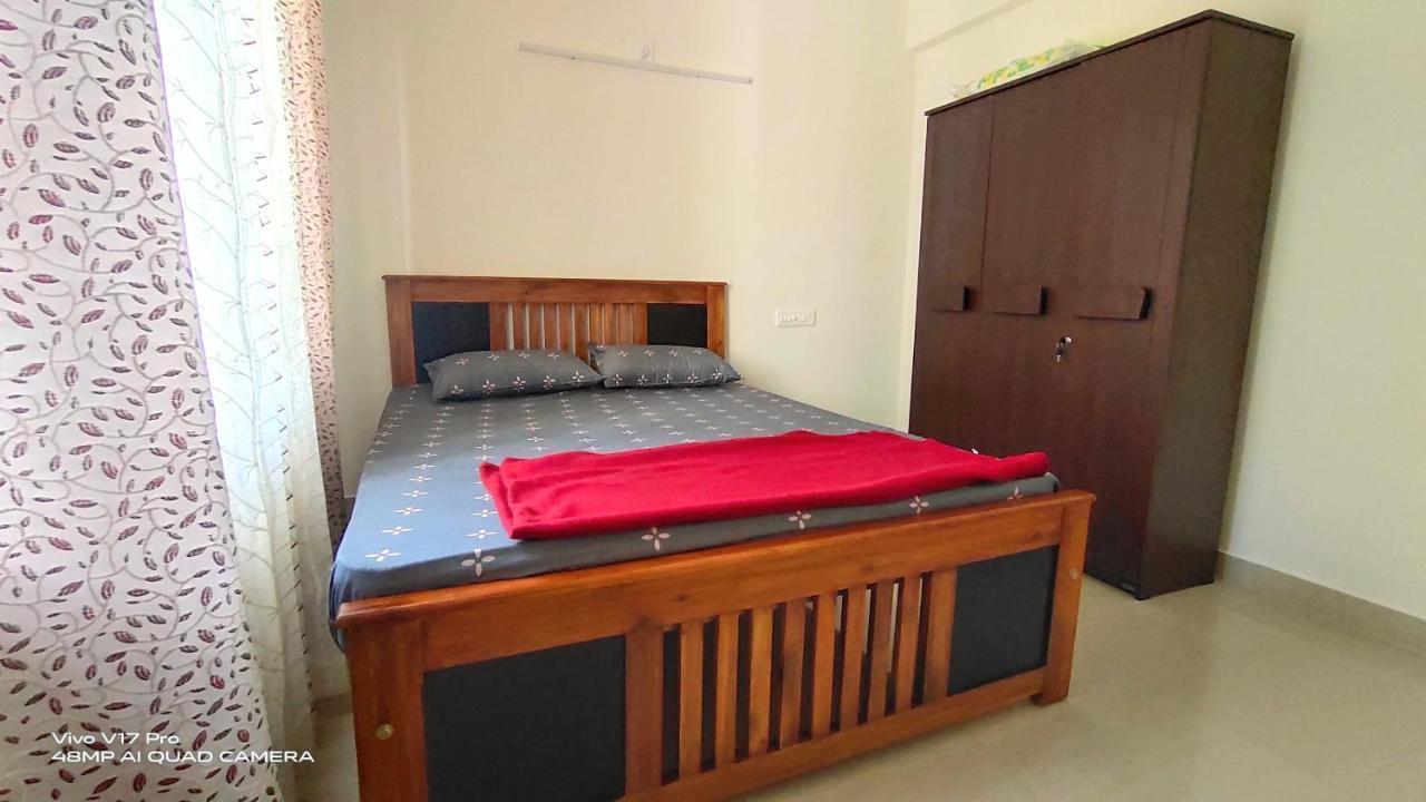 305 Home Stay Mangalore Buitenkant foto