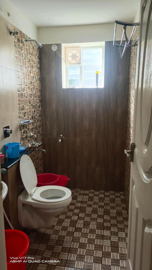 305 Home Stay Mangalore Buitenkant foto
